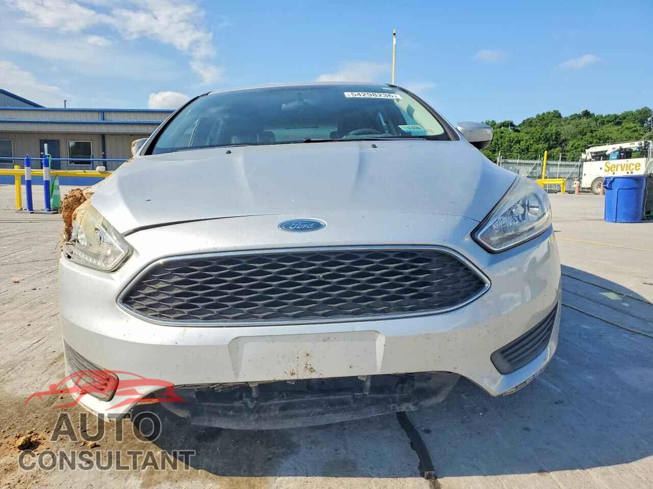 FORD FOCUS 2018 - 1FADP3K25JL320367