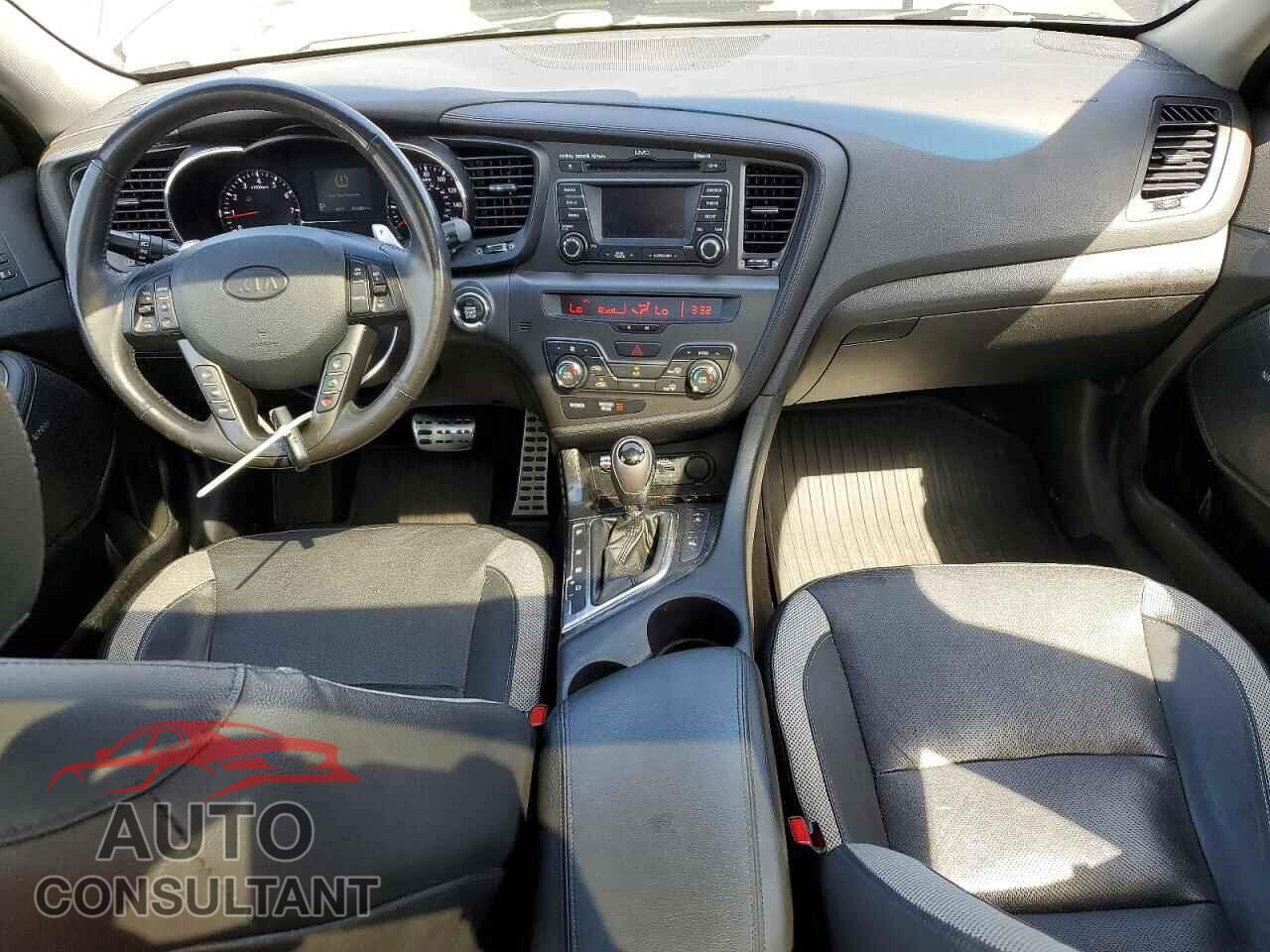 KIA OPTIMA 2012 - 5XXGR4A67CG004984