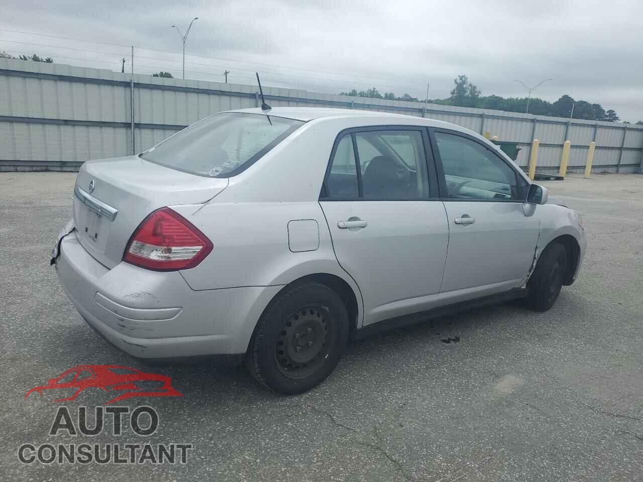 NISSAN VERSA 2011 - 3N1BC1AP1BL468894