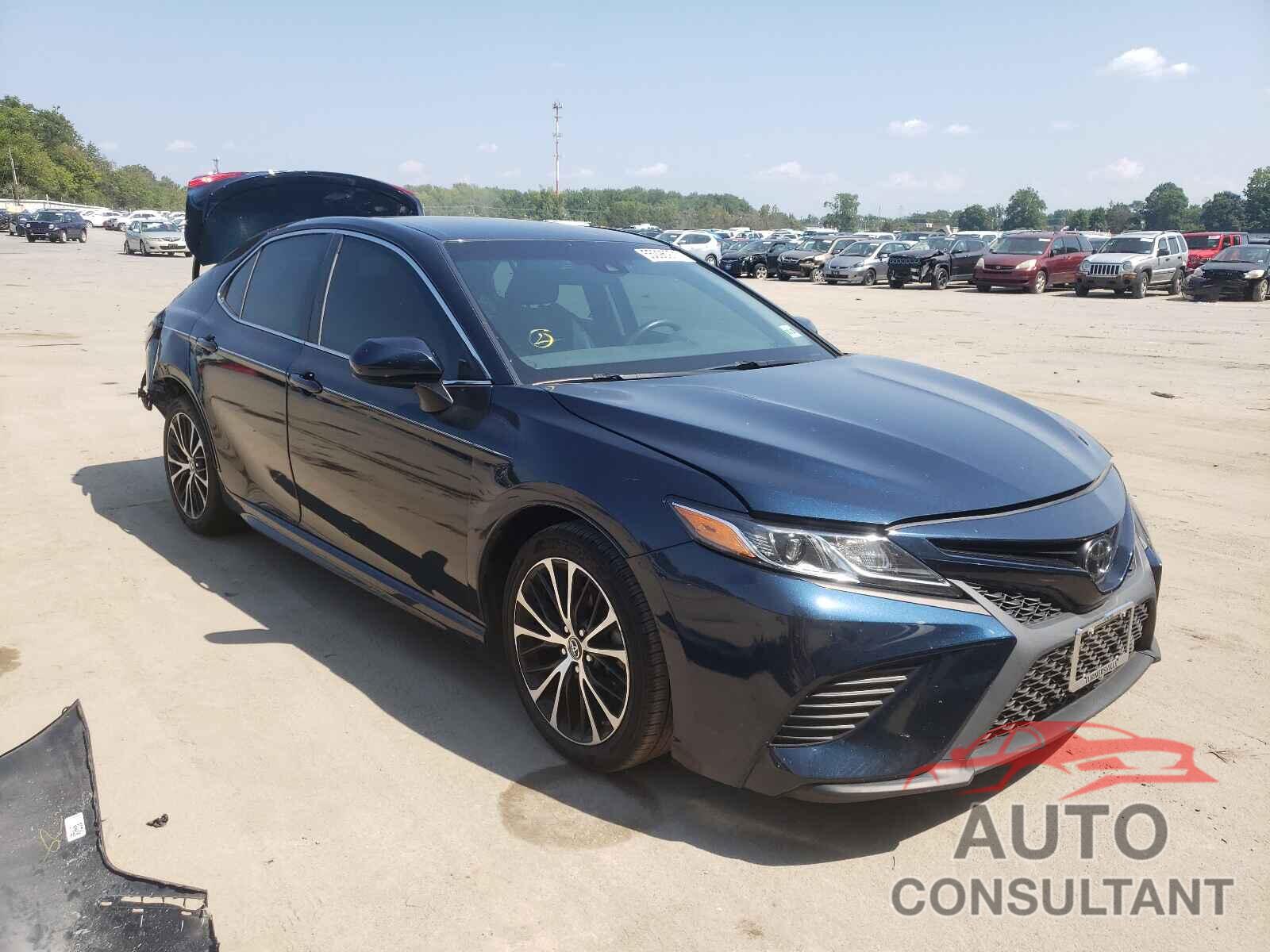 TOYOTA CAMRY 2018 - 4T1B11HK8JU641792