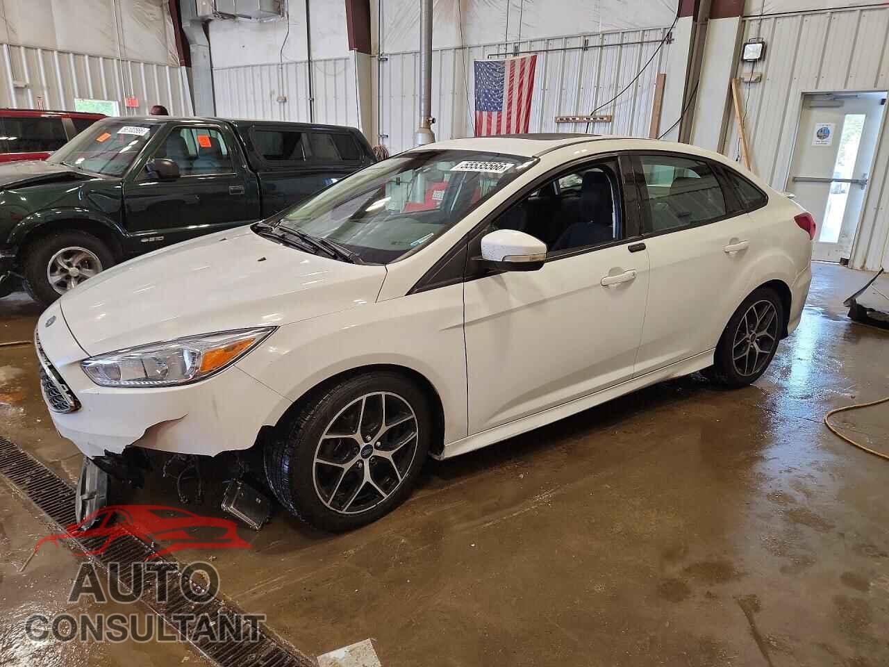 FORD FOCUS 2015 - 1FADP3F2XFL322830