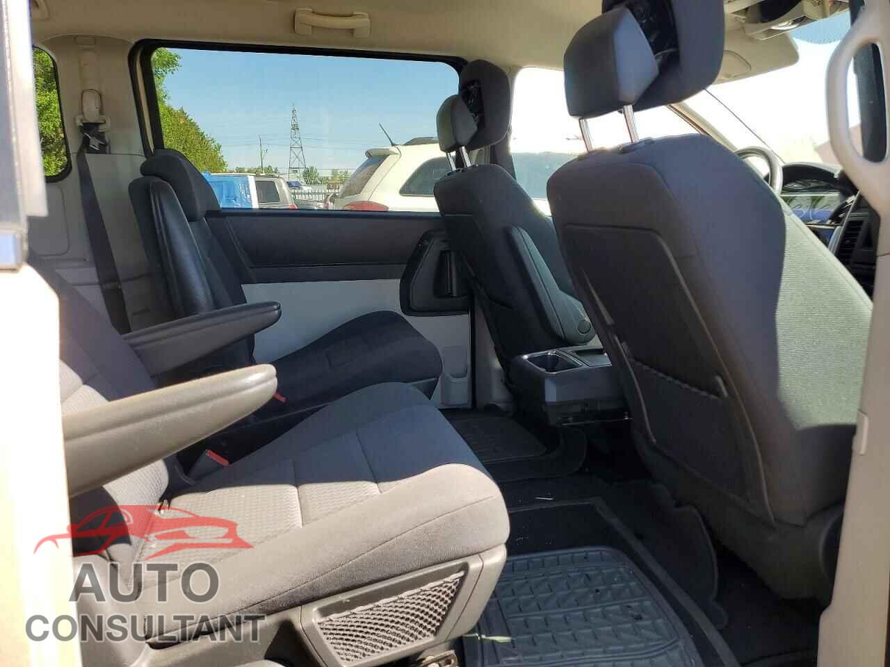 DODGE CARAVAN 2010 - 2D4RN4DE2AR257970