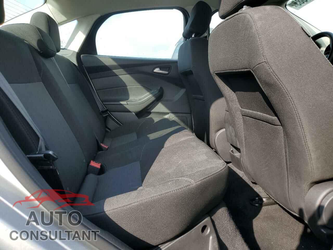 FORD FOCUS 2017 - 1FADP3F2XHL266018