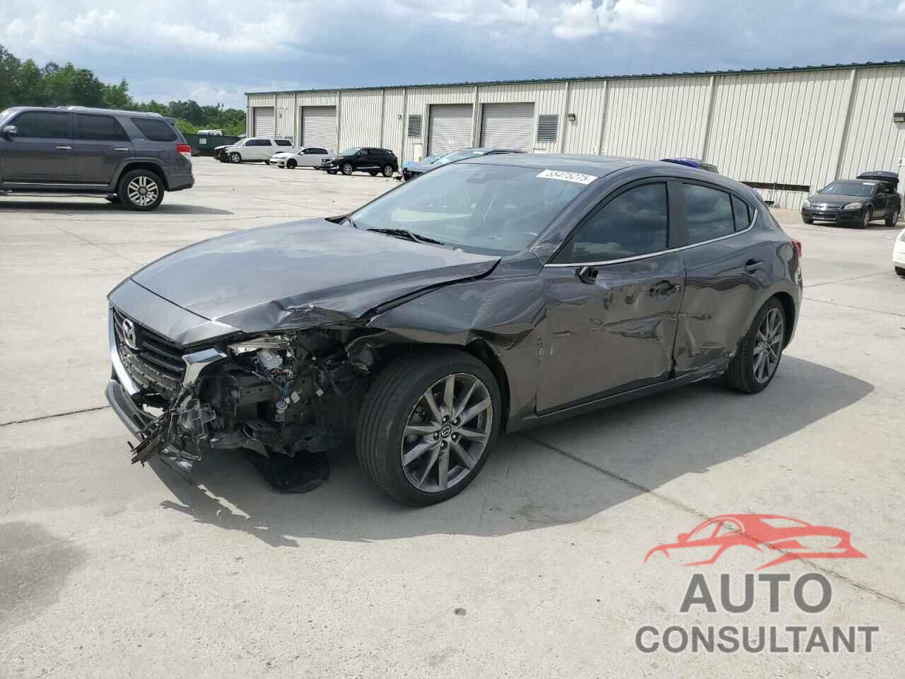 MAZDA 3 2018 - 3MZBN1M3XJM265301