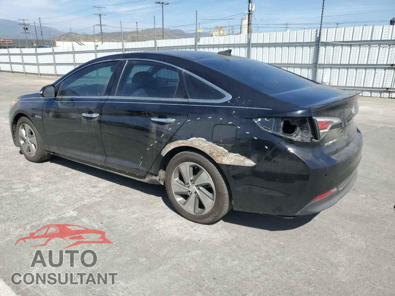 HYUNDAI SONATA 2017 - KMHE34L13HA046089
