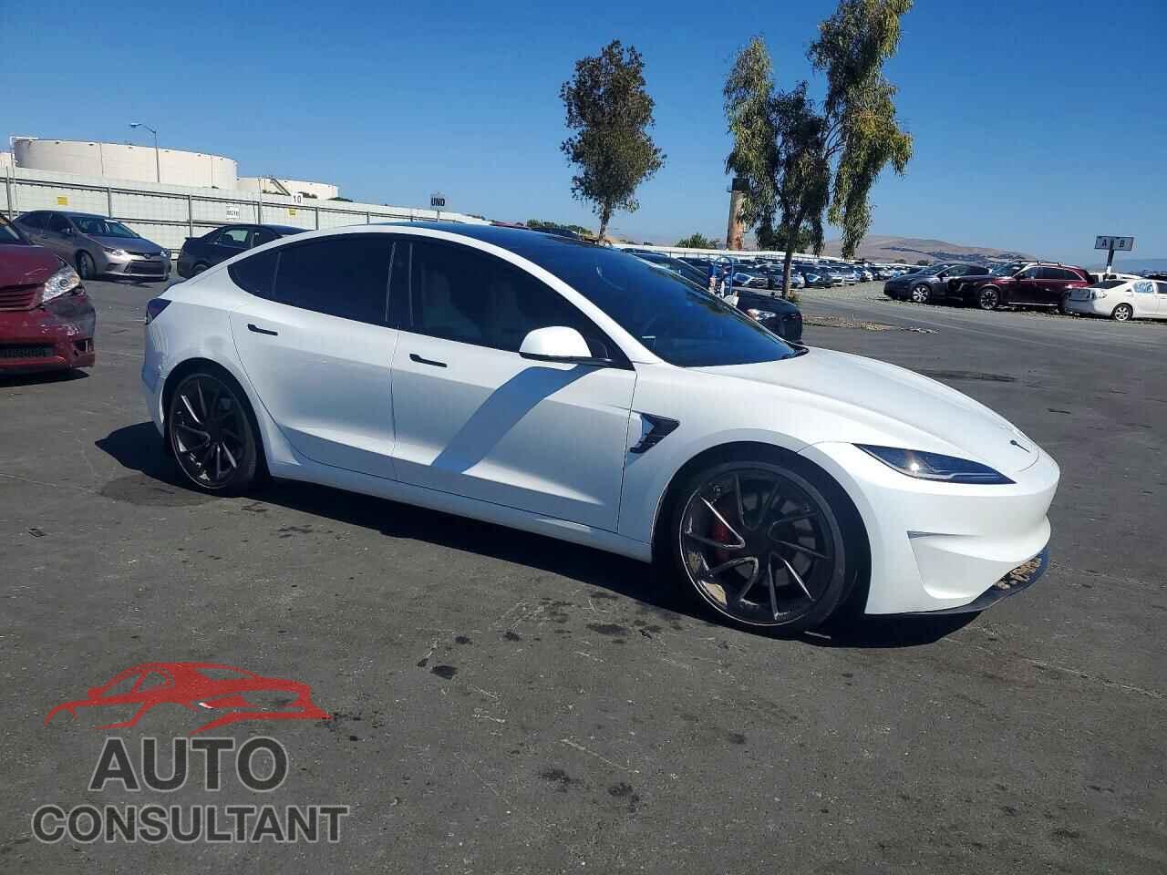 TESLA MODEL 3 2024 - 5YJ3E1ET1RF827771