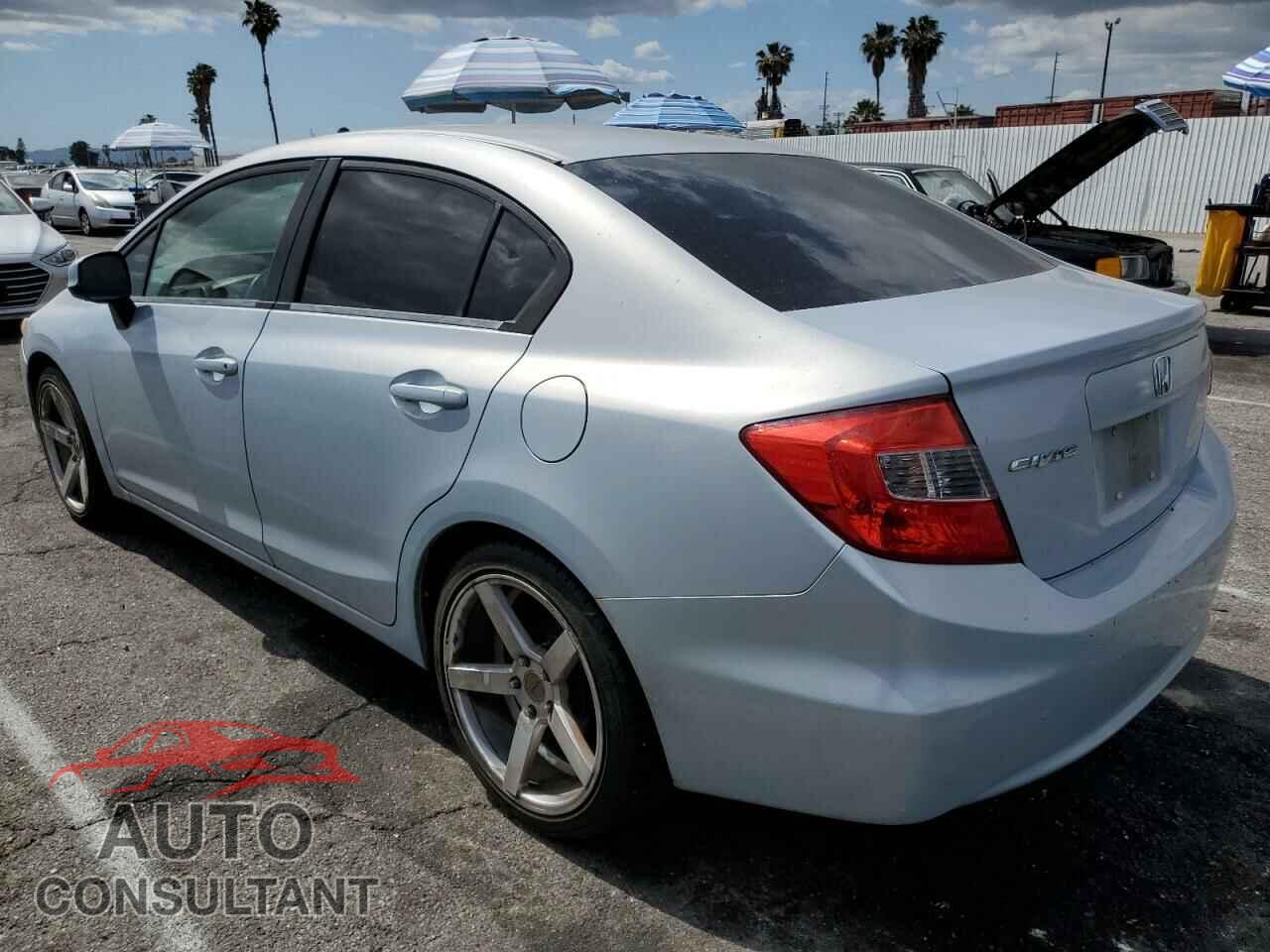 HONDA CIVIC 2012 - 2HGFB2F52CH520205
