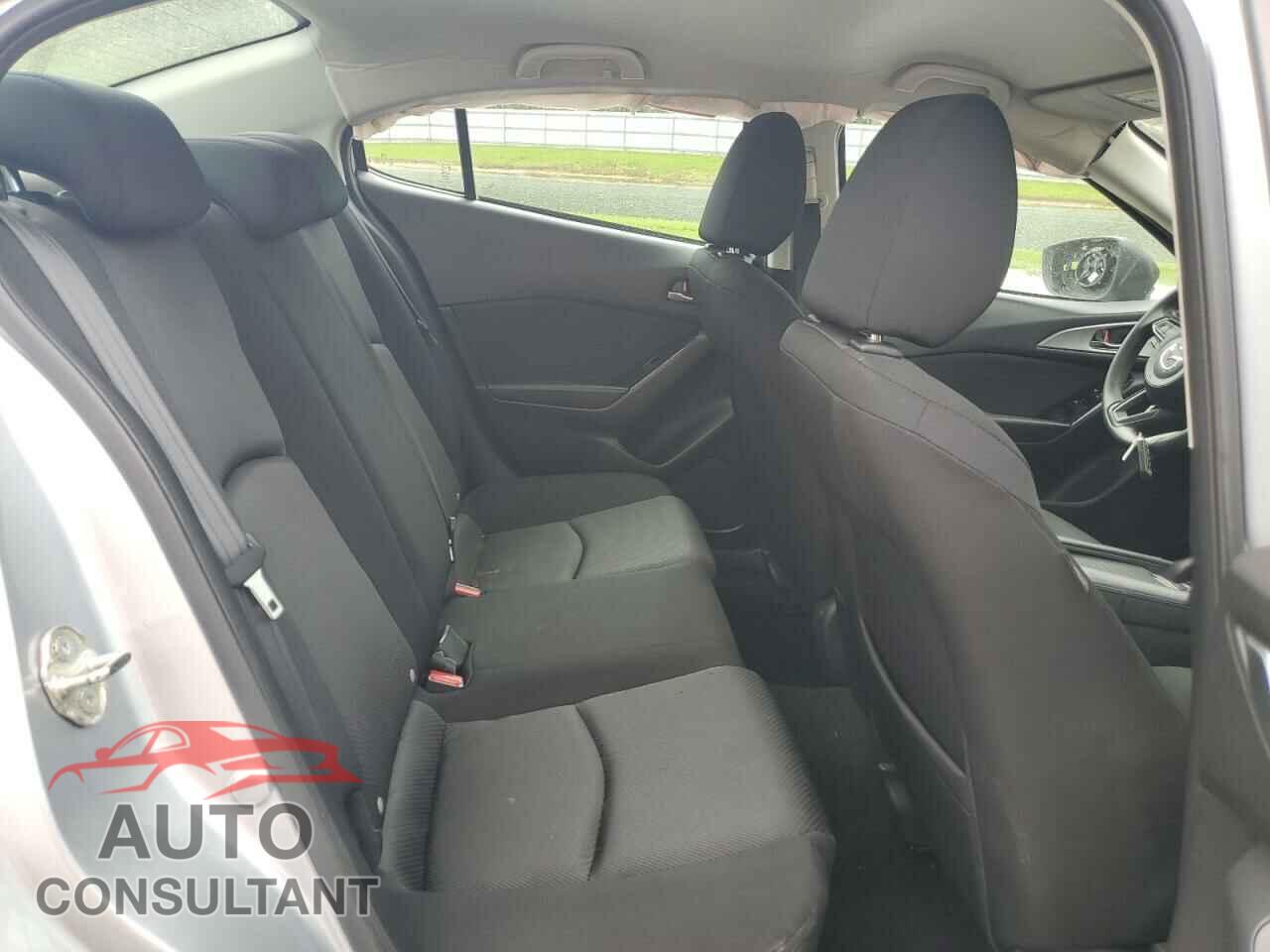 MAZDA 3 2017 - 3MZBN1U78HM108749