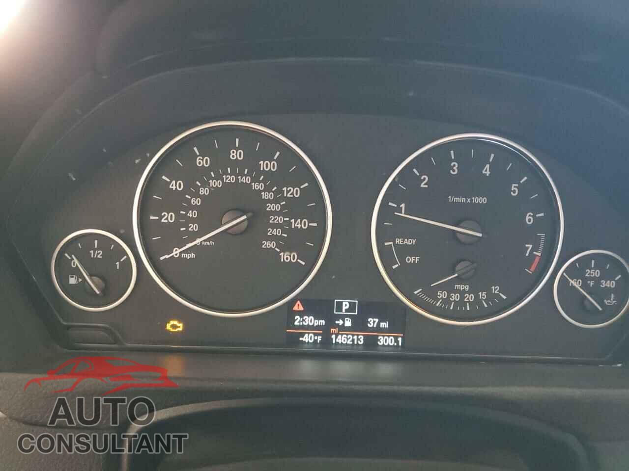 BMW 3 SERIES 2016 - WBA8E1G52GNU10465