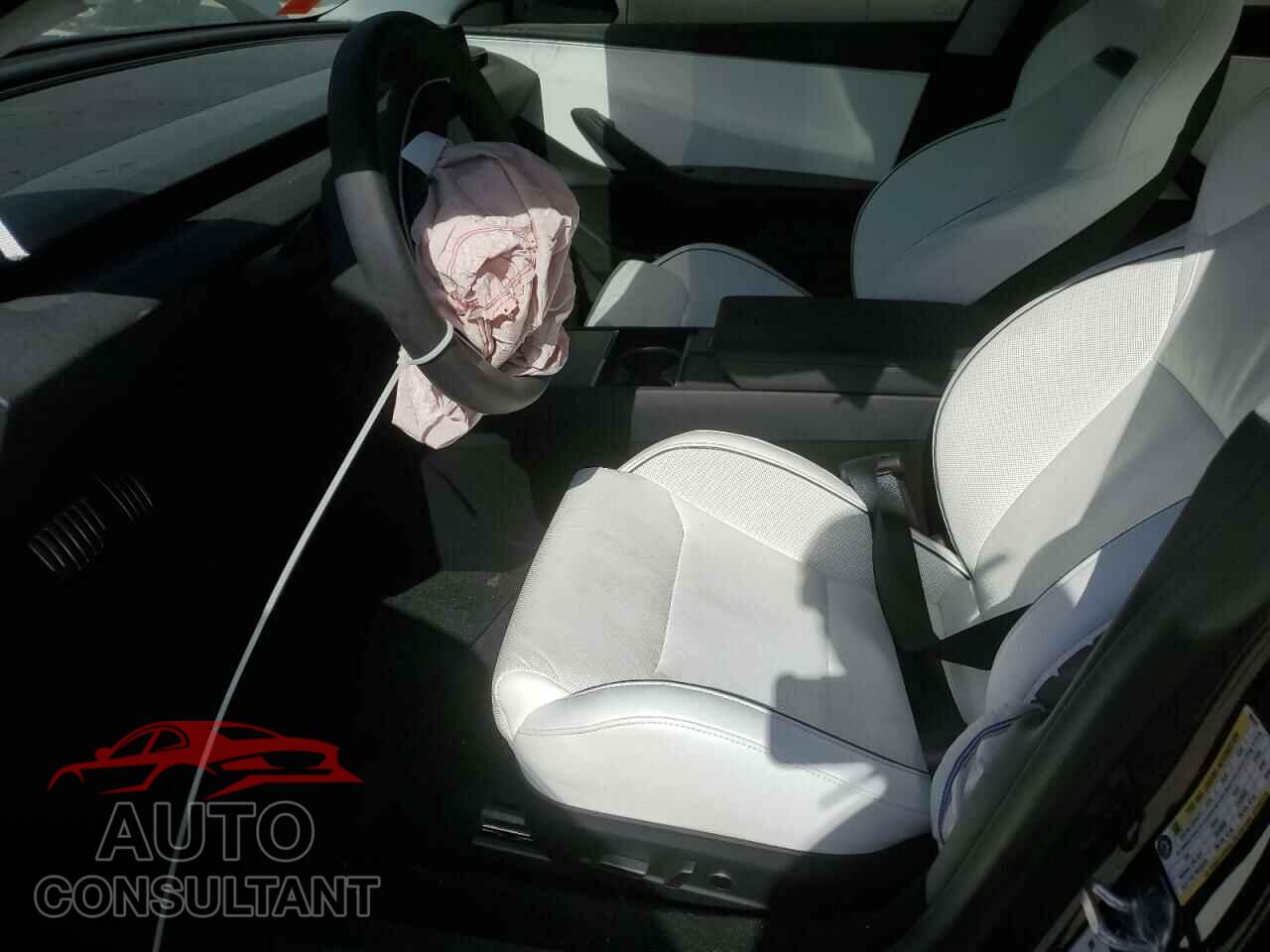TESLA MODEL 3 2024 - 5YJ3E1ET2RF869527