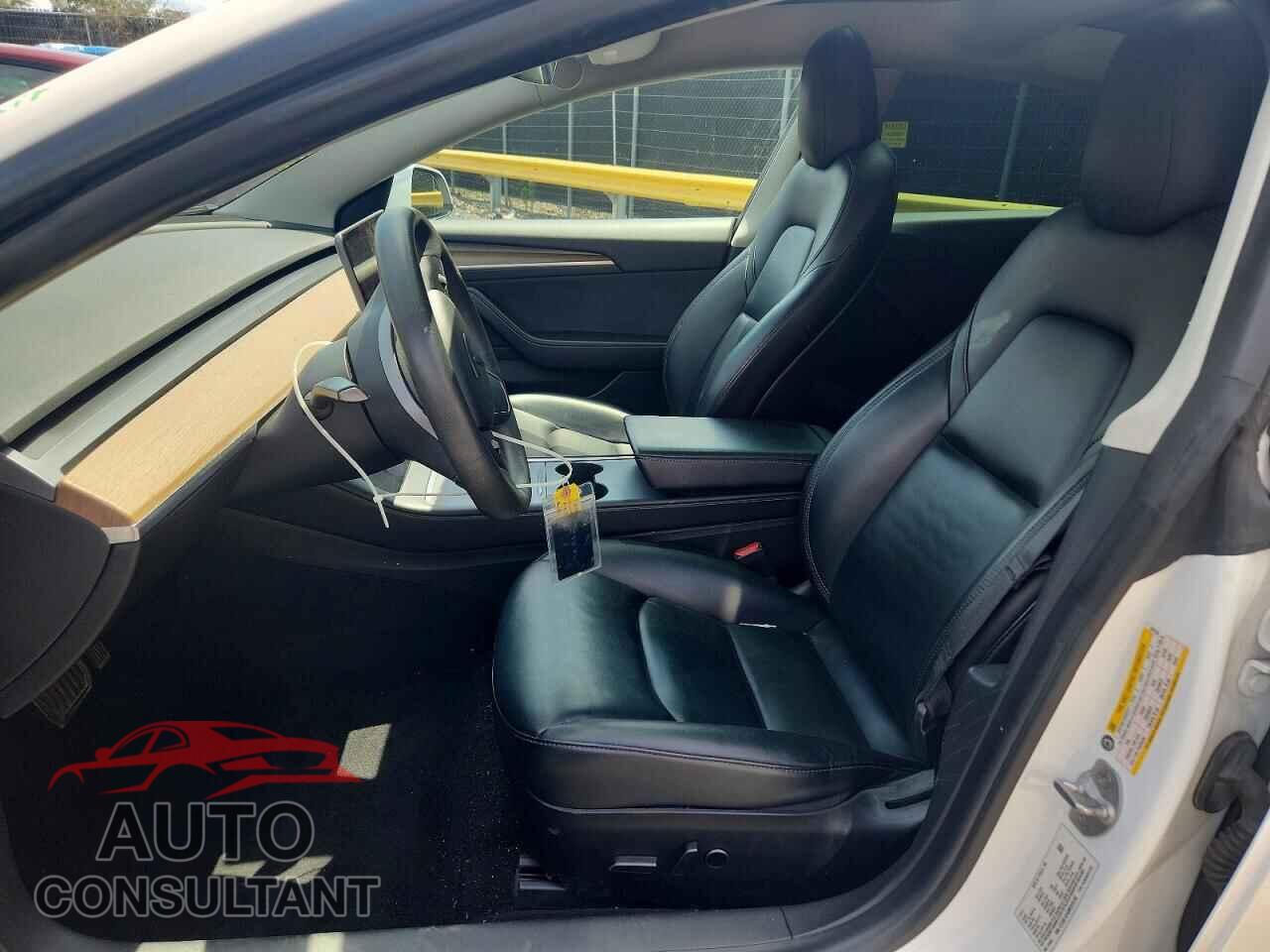 TESLA MODEL 3 2021 - 5YJ3E1EA6MF076156