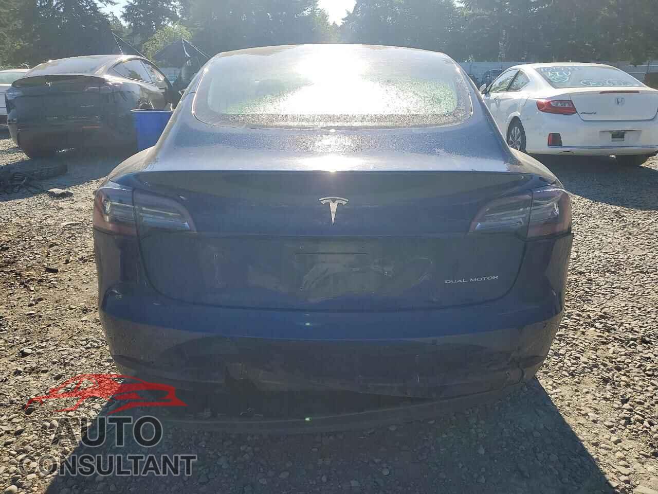 TESLA MODEL 3 2018 - 5YJ3E1EBXJF093627