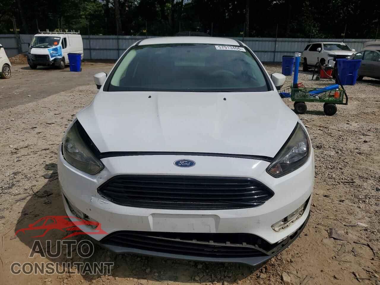FORD FOCUS 2017 - 1FADP3FE3HL269451