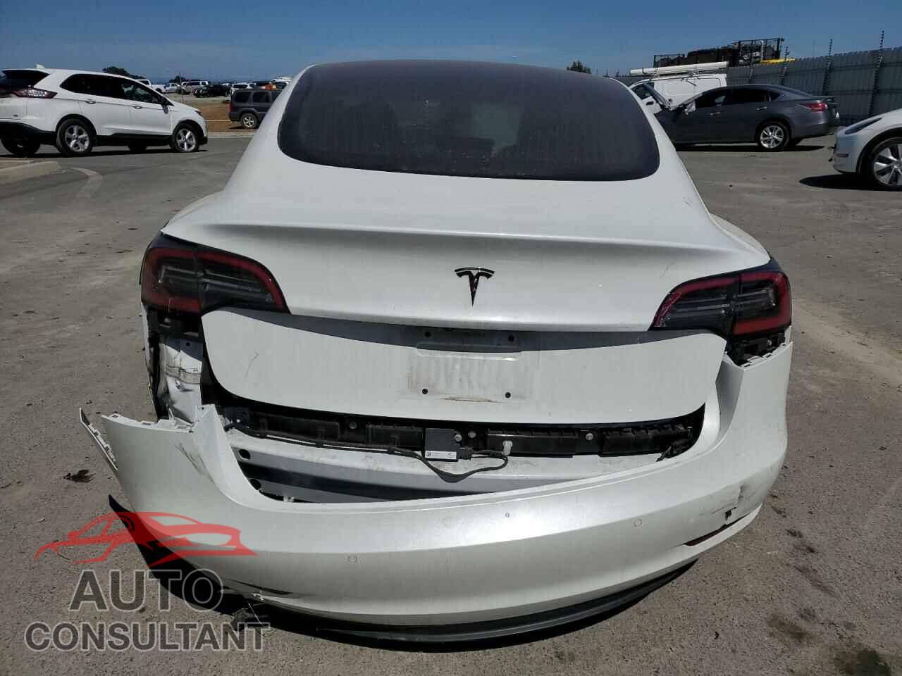 TESLA MODEL 3 2018 - 5YJ3E1EA7JF012395