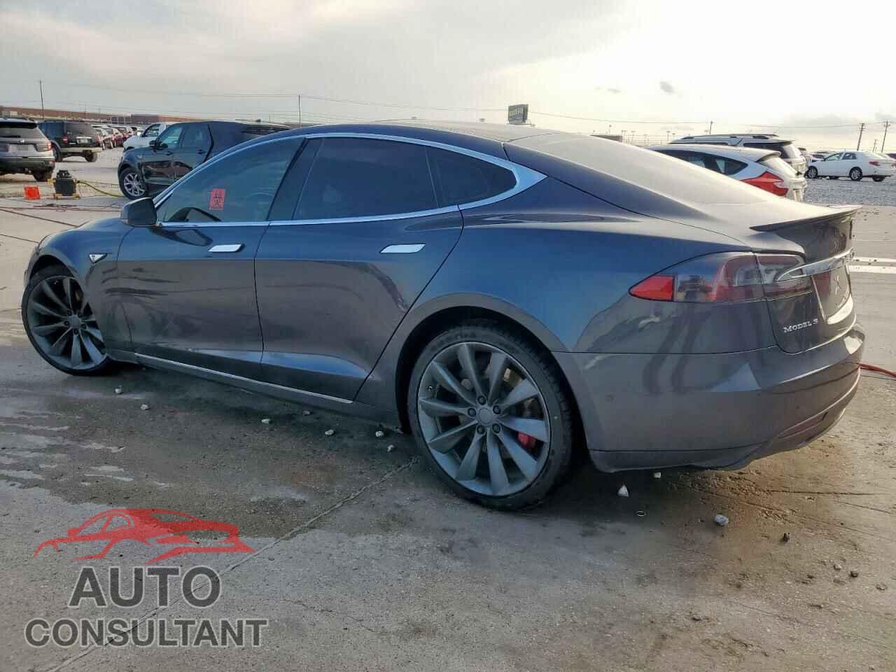 TESLA MODEL S 2016 - 5YJSA1E40GF137717