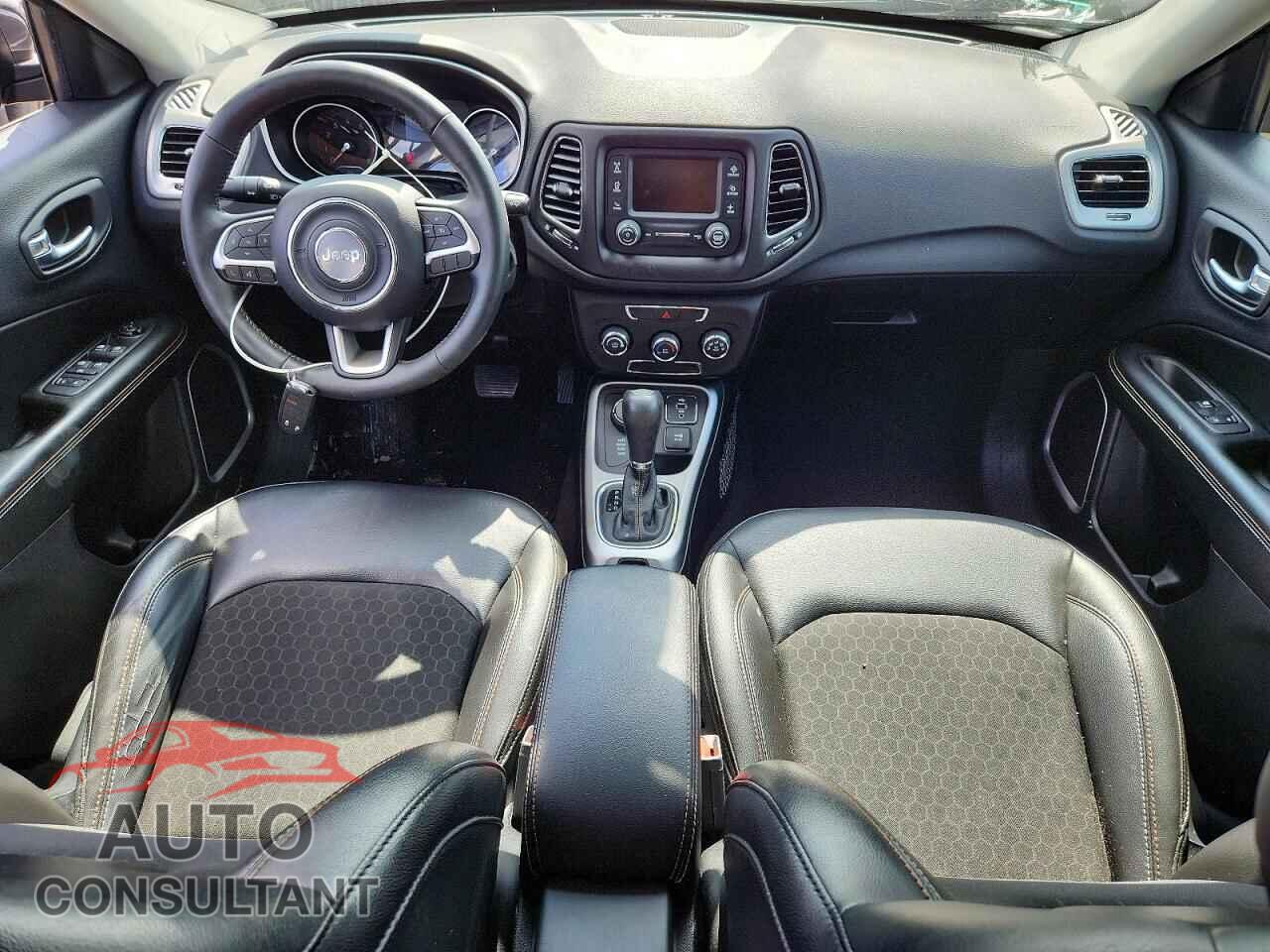 JEEP COMPASS 2018 - 3C4NJDBB5JT373354