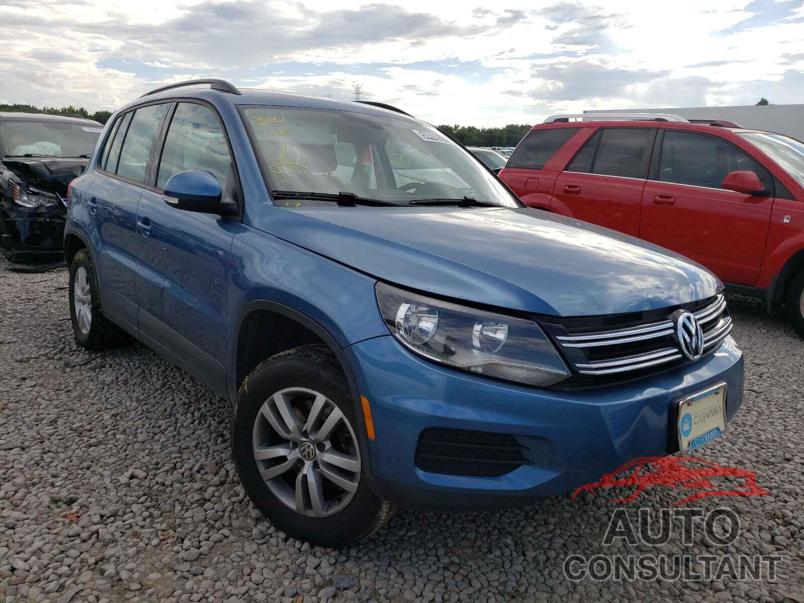 VOLKSWAGEN TIGUAN 2017 - WVGAV7AX8HK036234