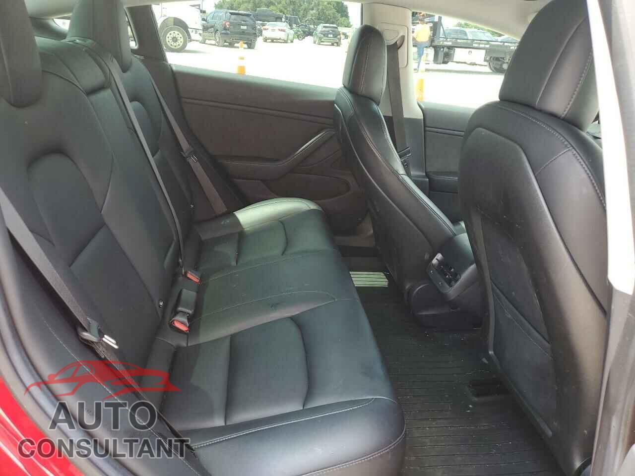 TESLA MODEL 3 2018 - 5YJ3E1EA0JF048123