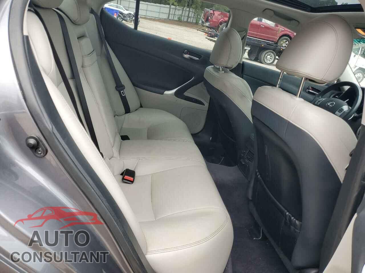 LEXUS IS 2012 - JTHBF5C2XC5166405