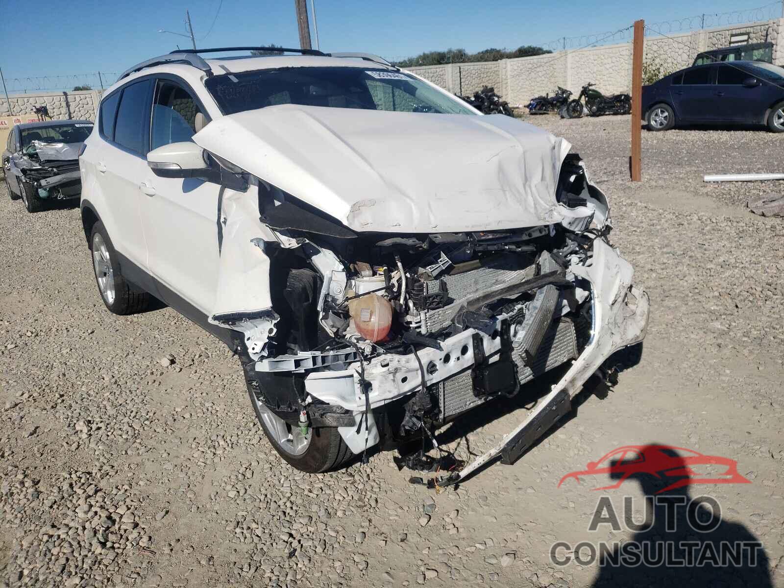 FORD ESCAPE 2019 - 1FMCU9J98KUA05697