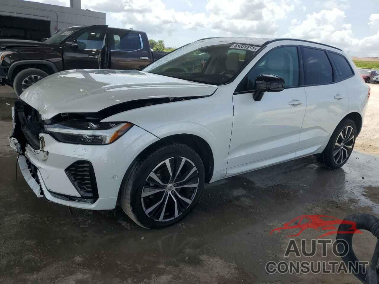 VOLVO XC60 PLUS 2023 - YV4L12DW9P1339457