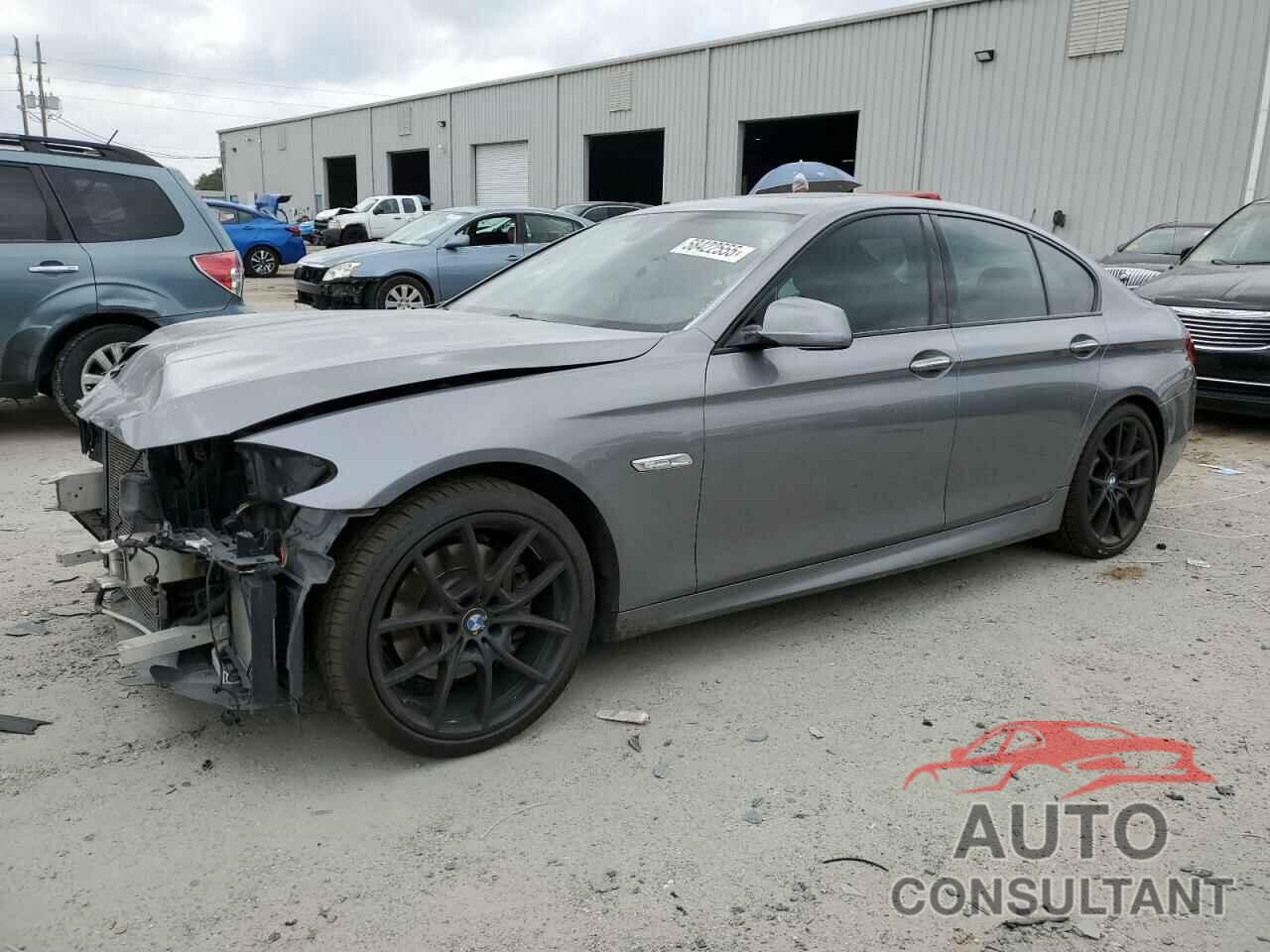 BMW 5 SERIES 2013 - WBAFR7C50DC823948