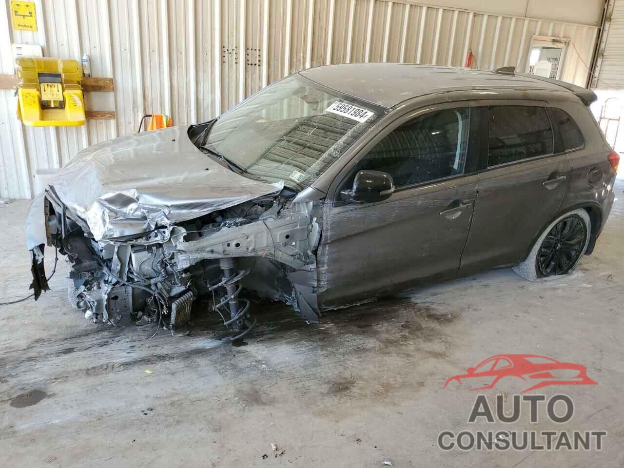 MITSUBISHI OUTLANDER 2018 - JA4AR3AU7JU008971