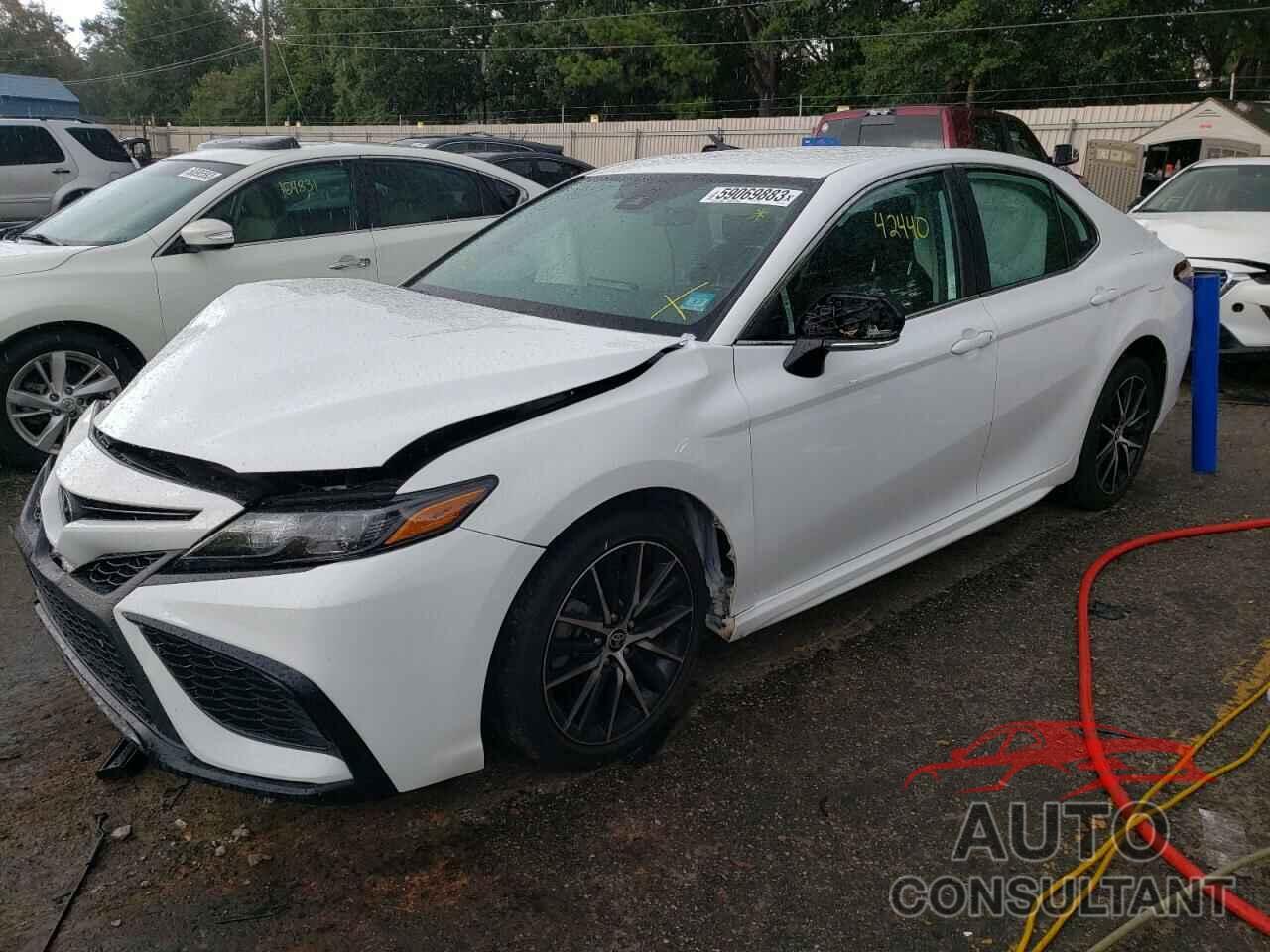 TOYOTA CAMRY 2022 - 4T1G11AK4NU624882