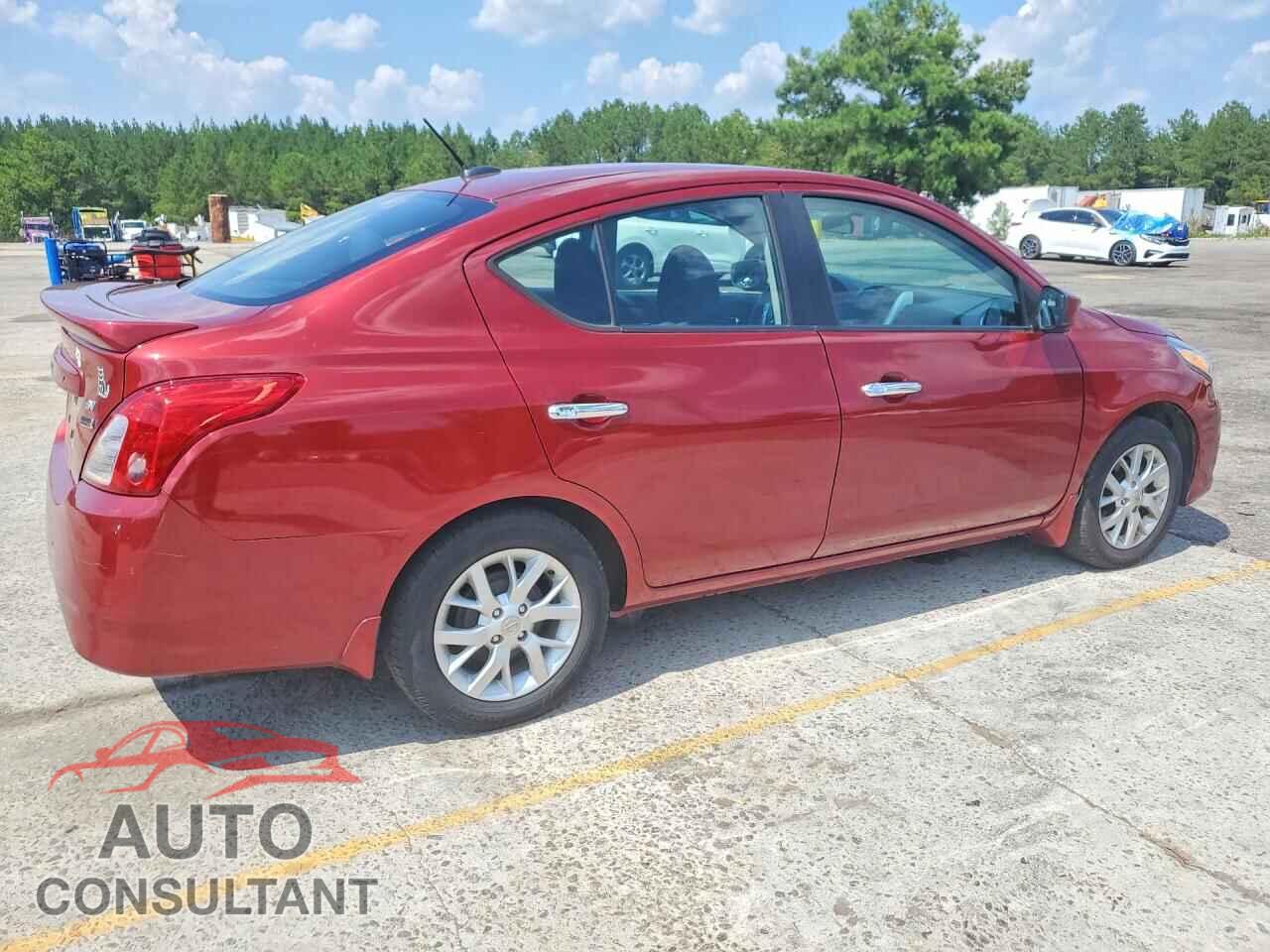NISSAN VERSA 2017 - 3N1CN7AP9HL819903