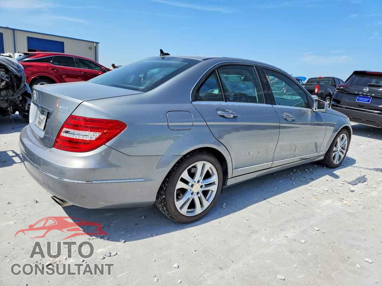 MERCEDES-BENZ C-CLASS 2012 - WDDGF8BB4CF857312
