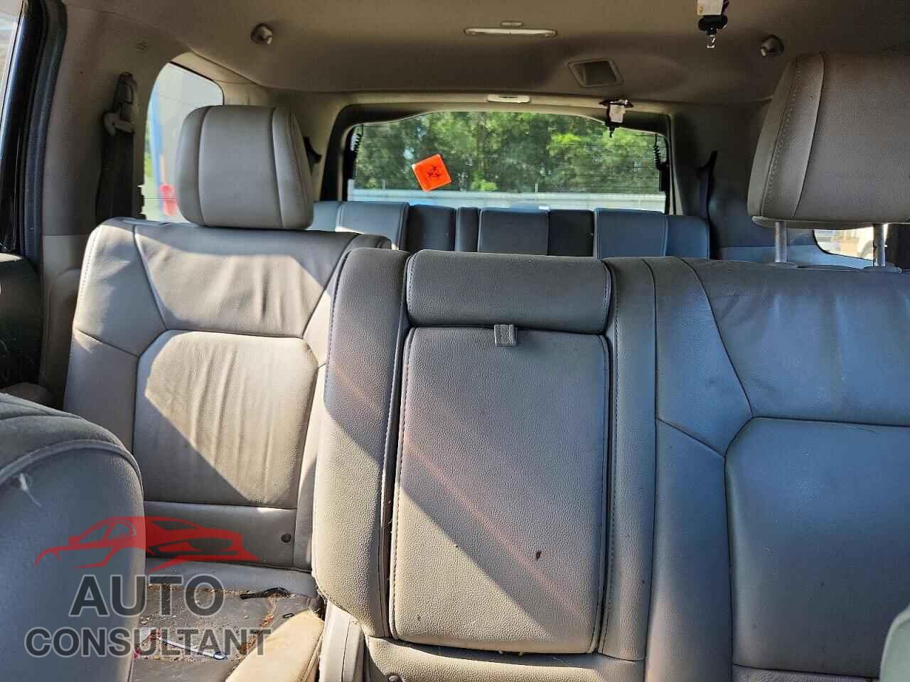 HONDA PILOT 2015 - 5FNYF4H58FB006695