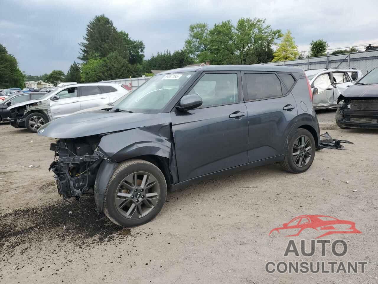 KIA SOUL 2020 - KNDJ33AU7L7721569