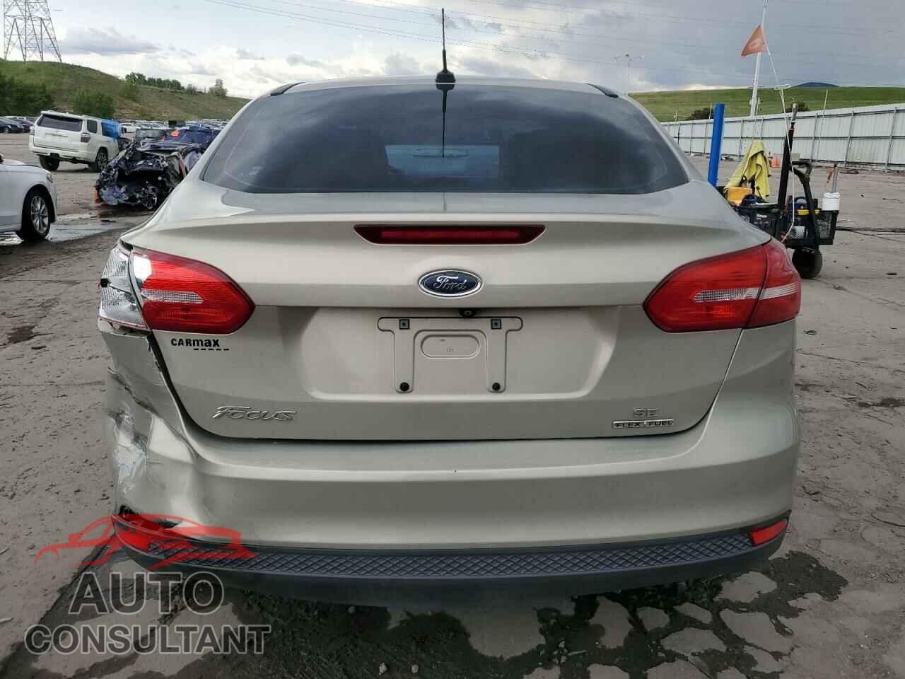 FORD FOCUS 2015 - 1FADP3F28FL210558