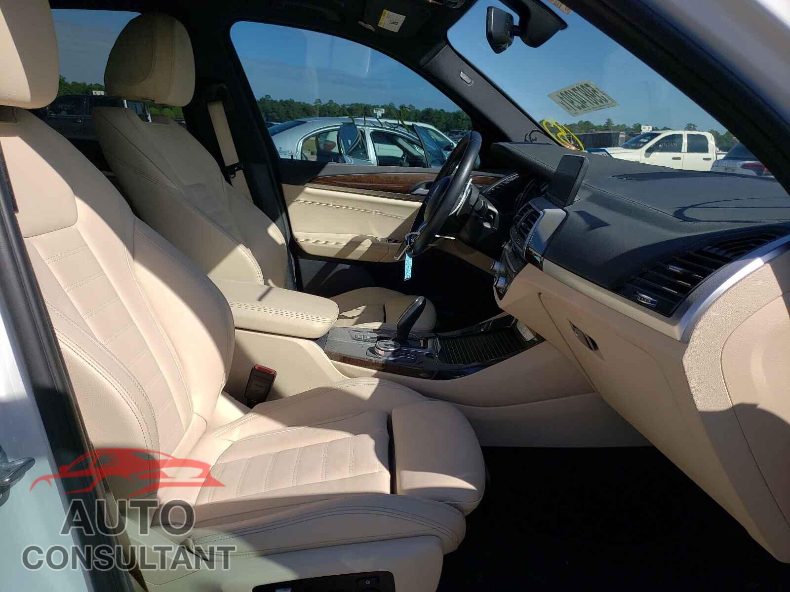 BMW X3 2018 - 5UXTR9C51JLD70079