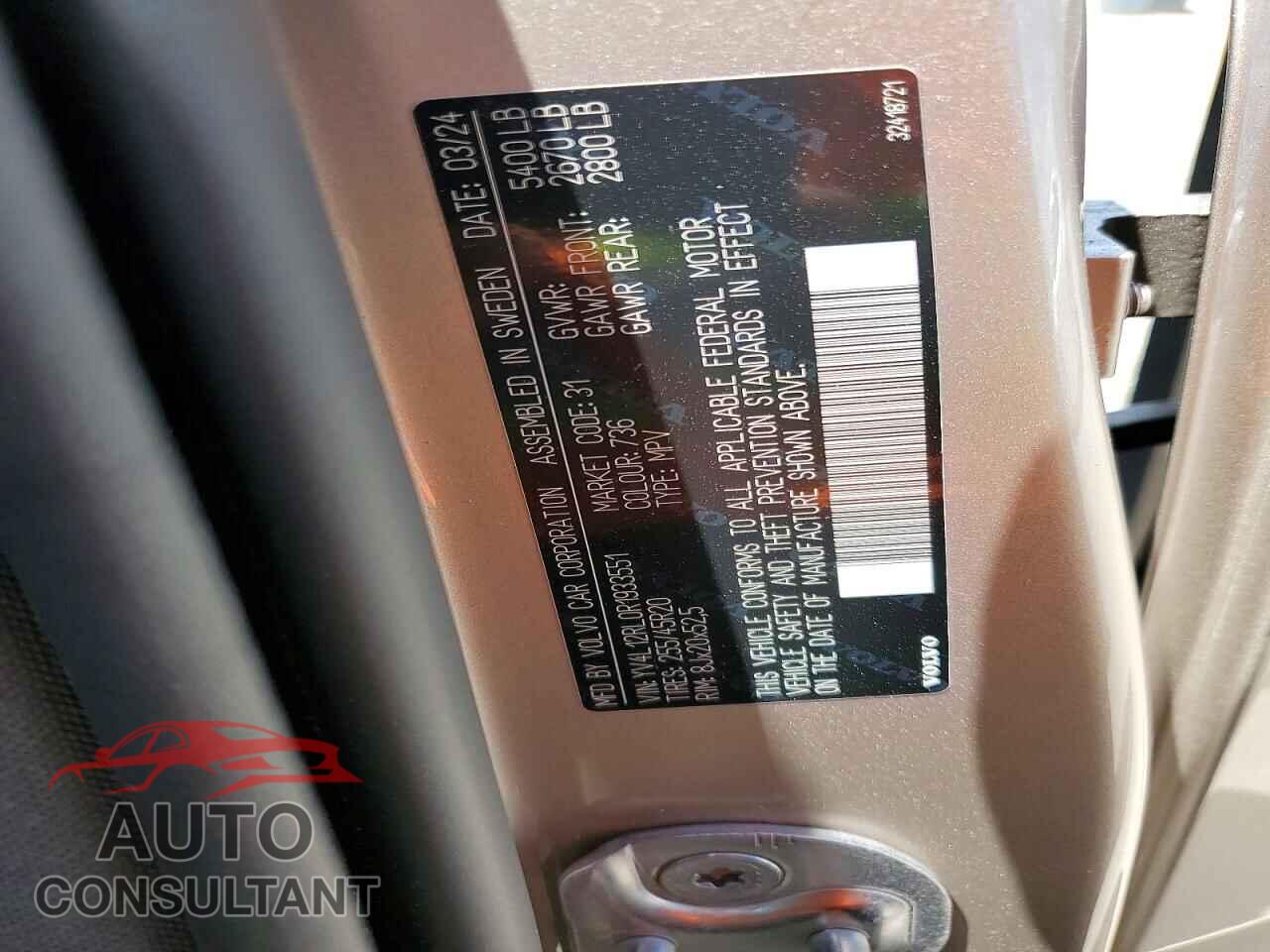 VOLVO XC60 2024 - YV4L12RL0R1933551