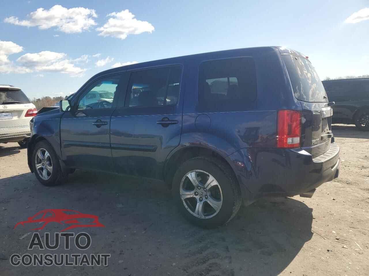 HONDA PILOT 2013 - 5FNYF4H50DB079251