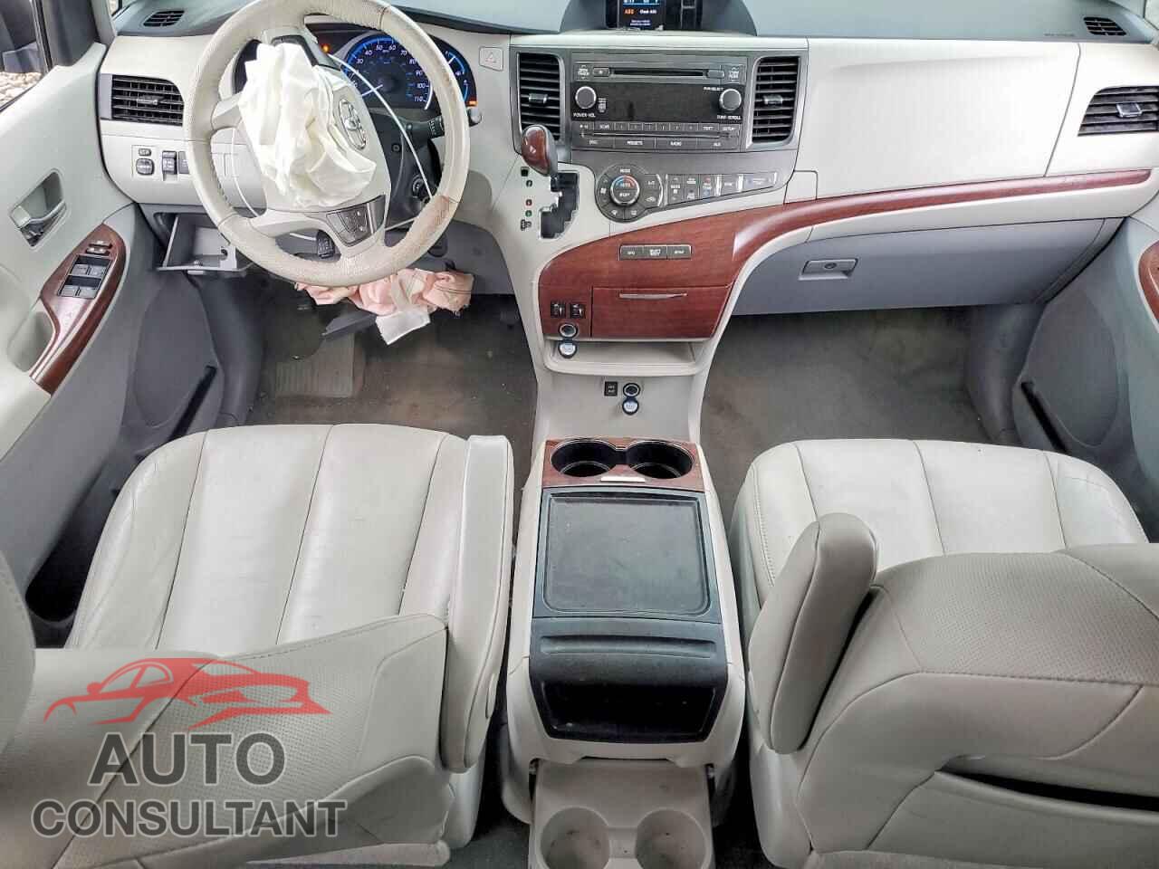 TOYOTA SIENNA 2014 - 5TDYK3DC2ES415506