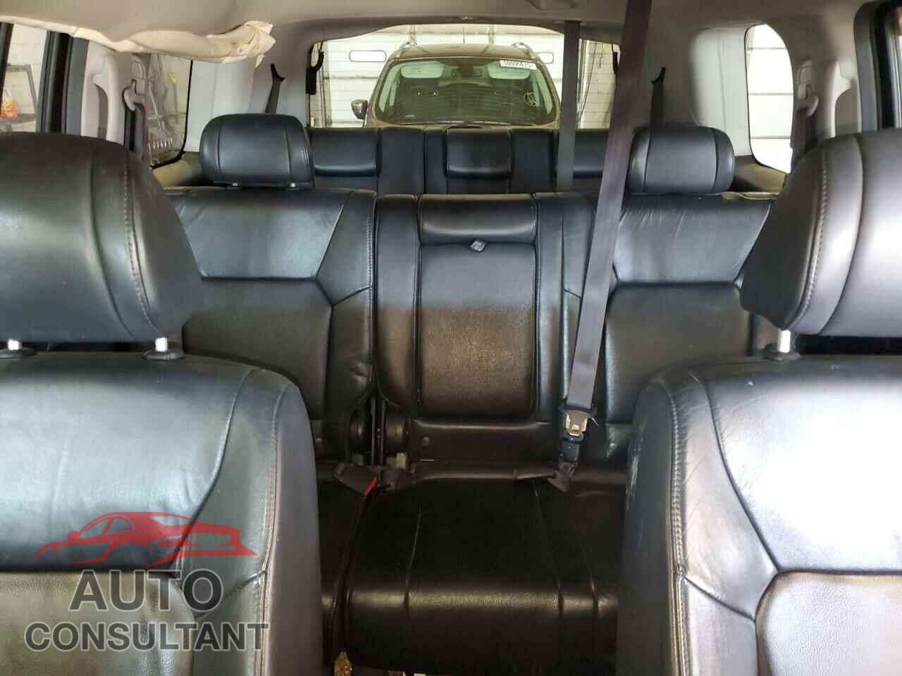 HONDA PILOT 2010 - 5FNYF4H57AB010956