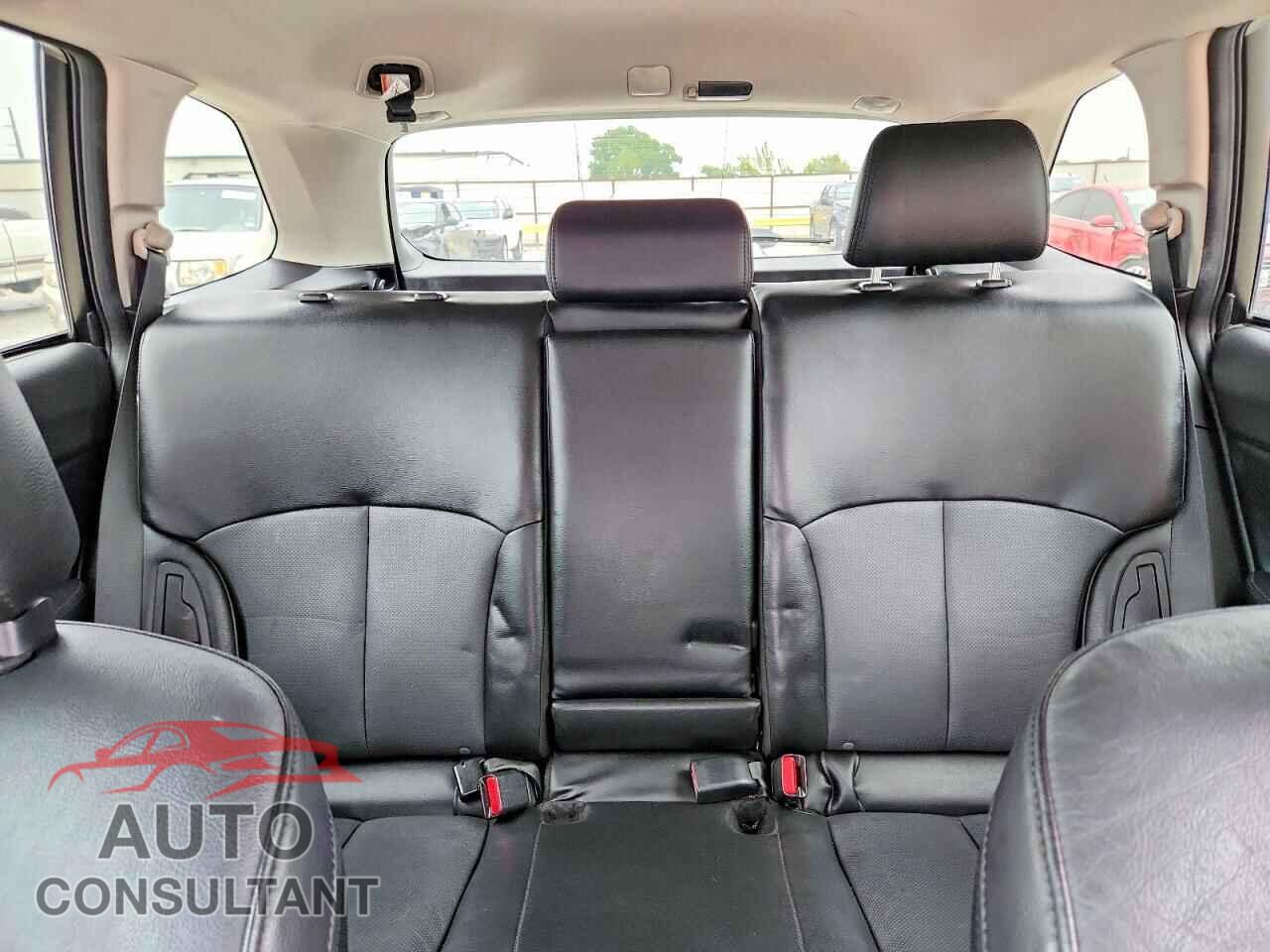 SUBARU OUTBACK 2014 - 4S4BRCLC4E3292193