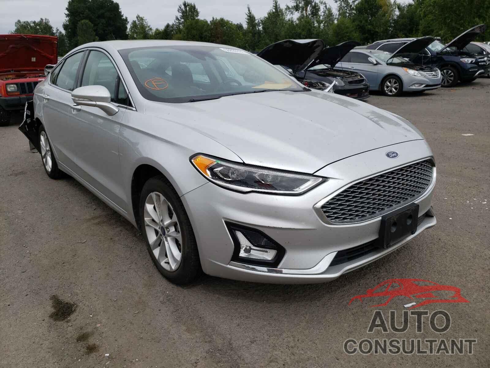 FORD FUSION 2019 - 3FA6P0SU3KR233160
