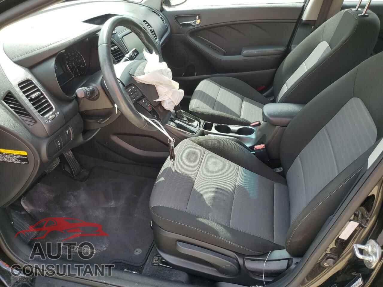 KIA FORTE 2017 - 3KPFL4A7XHE110206