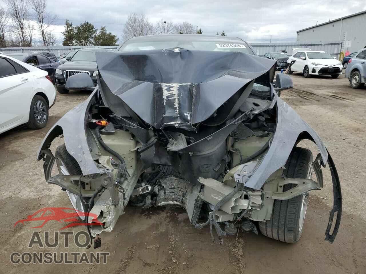 TESLA MODEL Y 2023 - LRWYGDFD5PC164043