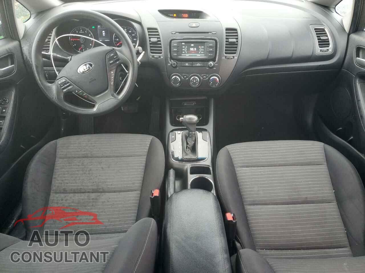 KIA FORTE 2017 - 3KPFL4A74HE140303