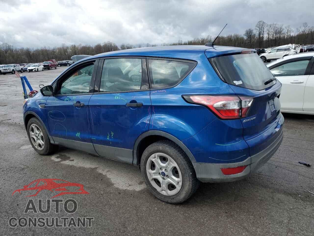 FORD ESCAPE 2017 - 1FMCU0F70HUD82603