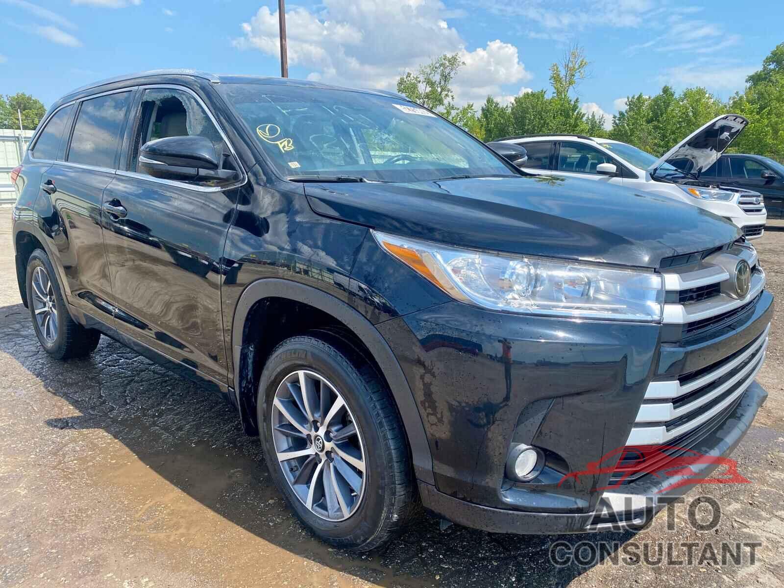 TOYOTA HIGHLANDER 2018 - 5TDJZRFH6JS550958
