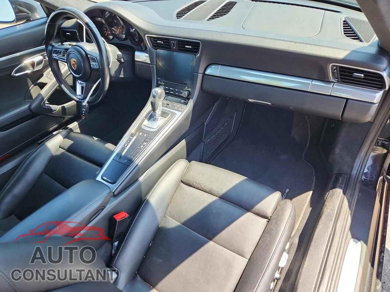 PORSCHE 911 2017 - WP0AA2A91HS107018