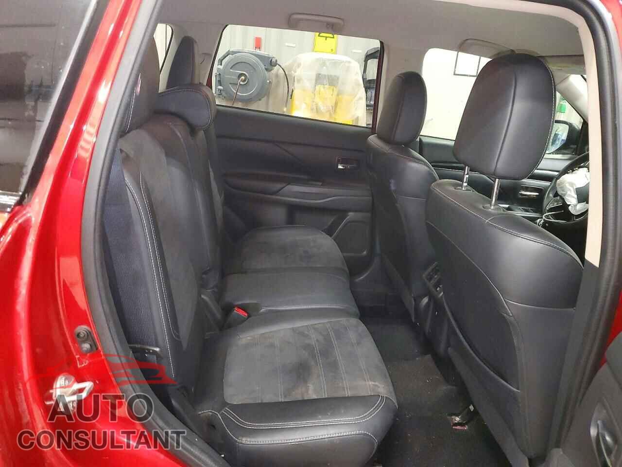 MITSUBISHI OUTLANDER 2019 - JA4AZ3A32KZ044482