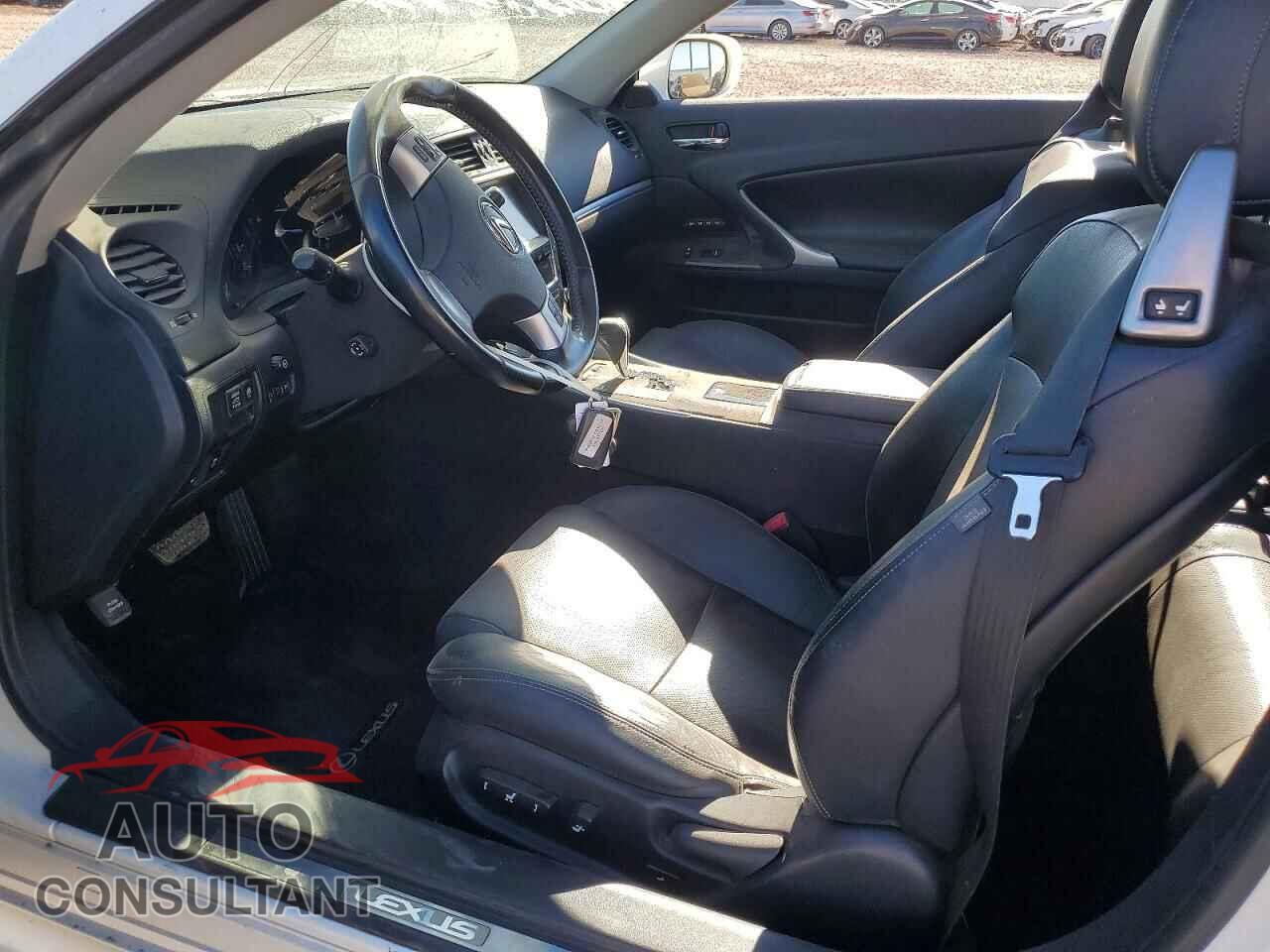 LEXUS IS 2015 - JTHFE2C28F2511424