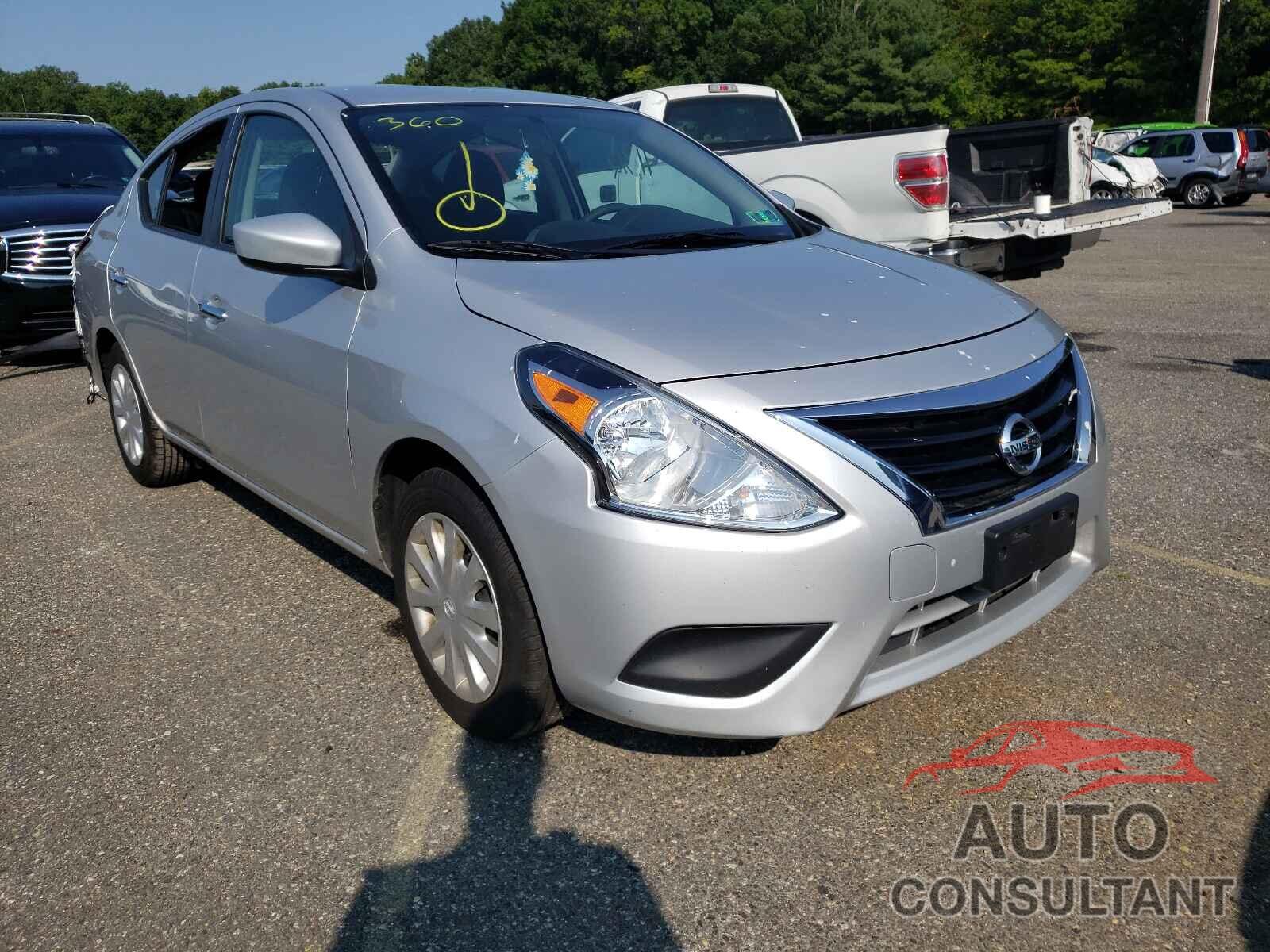 NISSAN VERSA 2019 - 3N1CN7AP1KL842633