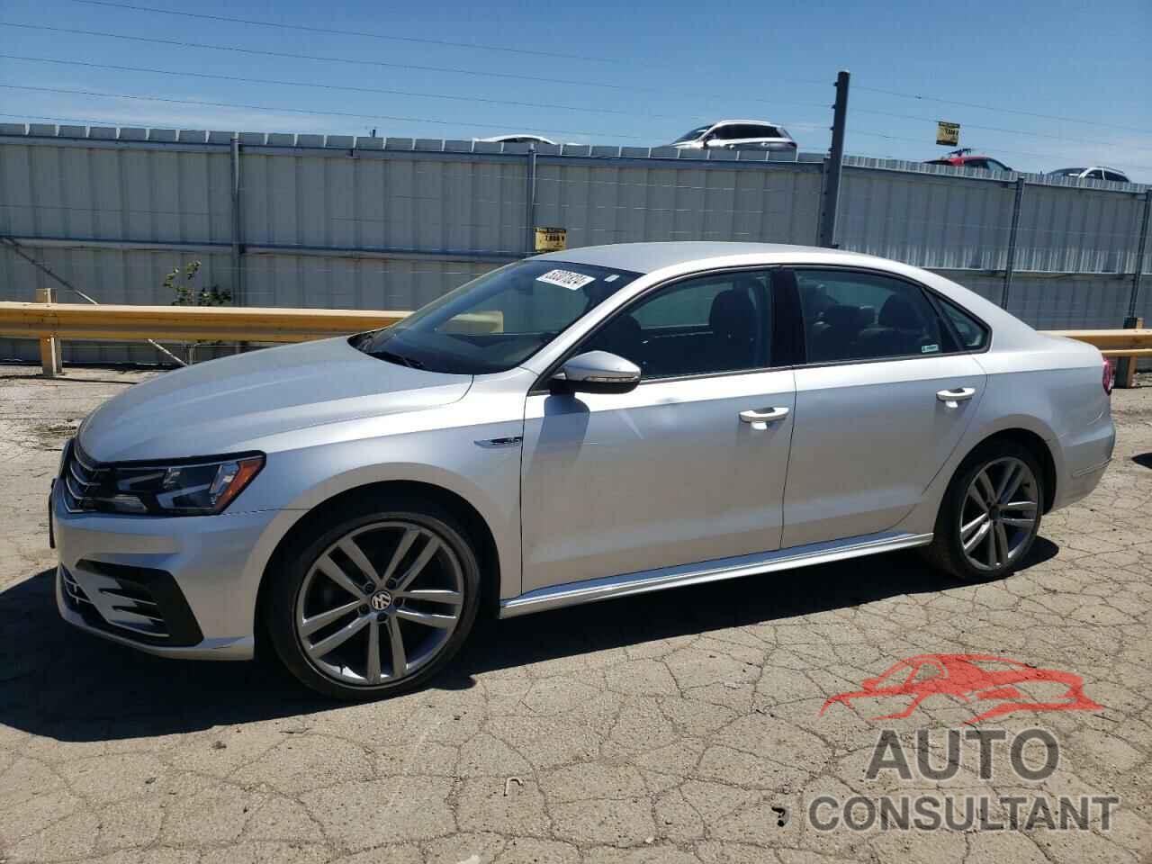 VOLKSWAGEN PASSAT 2018 - 1VWAA7A35JC034399